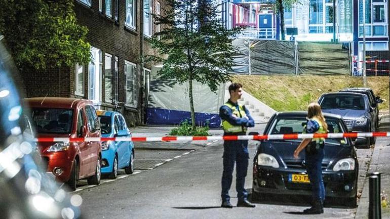 Hollanda'da silahlı saldırgan dehşet saçtı: 3 ölü