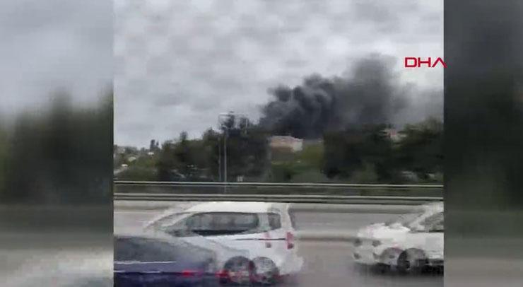 Son dakika... İstanbul'da korkutan yangın! Dumanlar birçok noktadan görülüyor