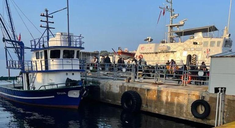 Balıkçı teknesine operasyon! 120 kaçak göçmen yakalandı