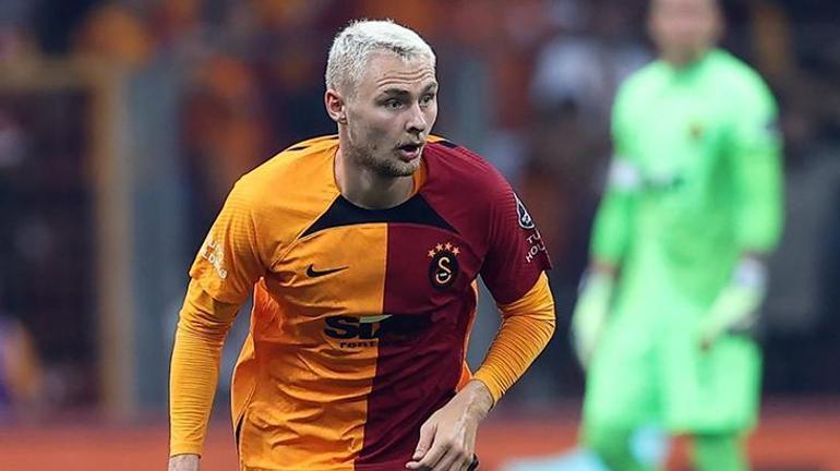 Galatasaray'da Ocak ayında iki ayrılık kapıda! Yeni transfer geldiği gibi gidiyor