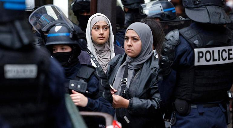 Macron'u hedef aldılar! Fransa'da Filistin protestosuna sert müdahale