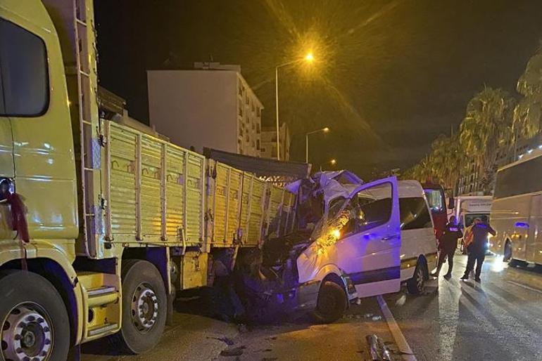 Antalya'da feci kaza! Ölü ve yaralılar var...