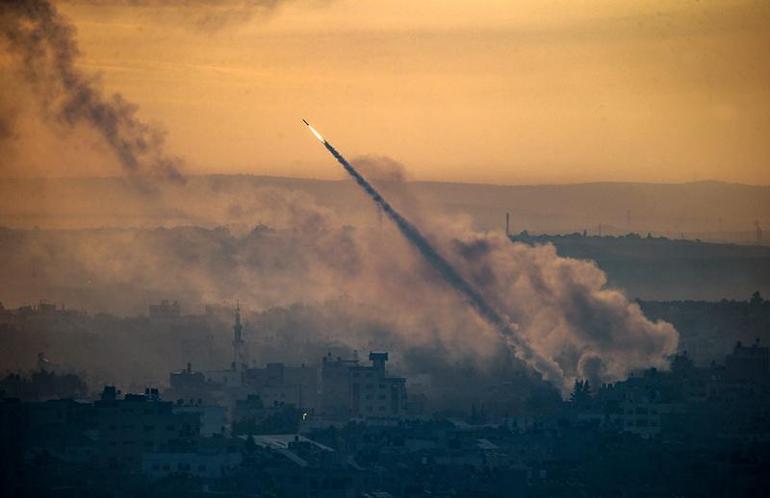 İsrail'e roket yağmuru! Demir Kubbe'ye karşı şok taktik
