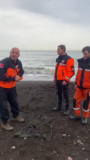 Trabzon'da 2 liseli dalgalara kapılmıştı! Hırka, cep telefonu ve kalem bulundu