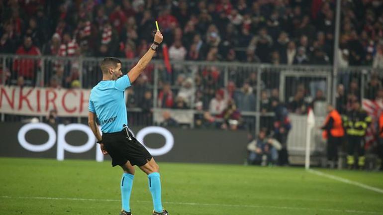 Galatasaray'da Bayern Münih maçı sornası ayrılık sinyali! Canlı yayında duyurdu