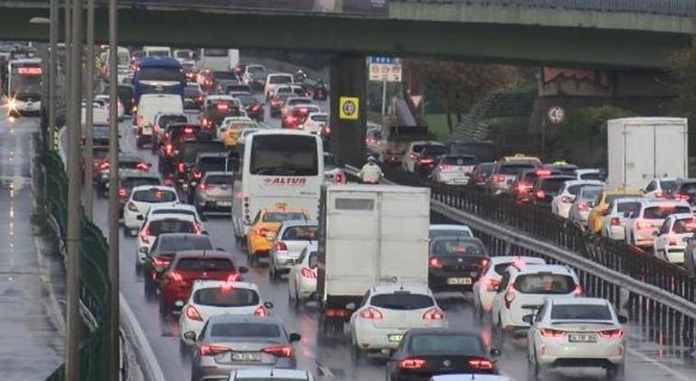 İstanbul'da yağmur trafiği