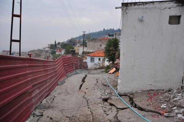 Mahallede tedirginlik! 'Büyük korku içerisinde yaşıyoruz'