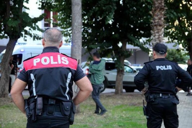 Polis seferber oldu, ağlayarak sevgilisinin ayaklarına kapandı!