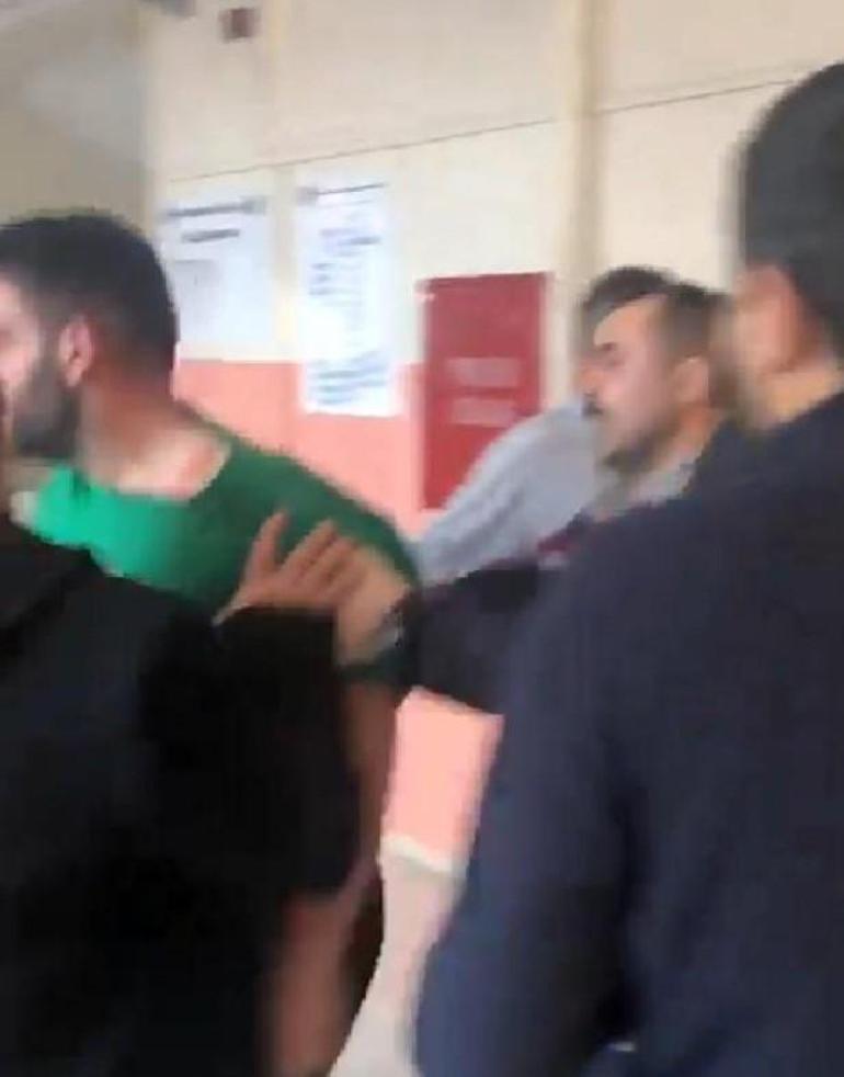 Kocaeli'de okul basan veliler öğretmenleri dövdü