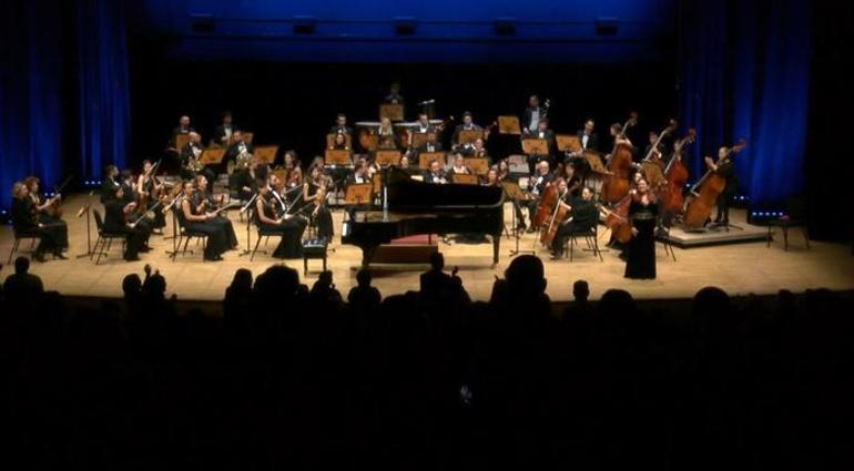 Piyanist Mehveş Emeç, Dünya Kadın Hakları Günü'ne özel konser verdi