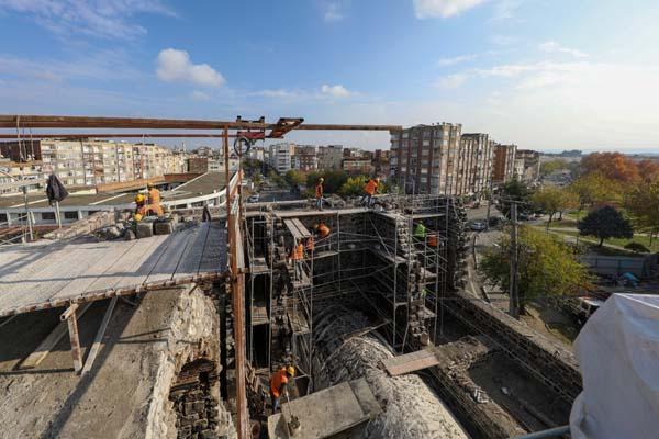 Diyarbakır surlarındaki 98 burcun 70'i restore edildi