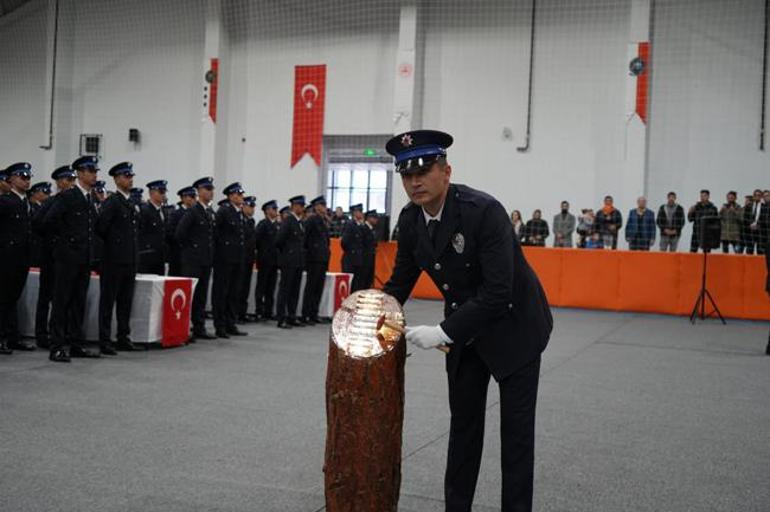 Mezuniyet töreninde evlilik teklifleri peş peşe geldi!