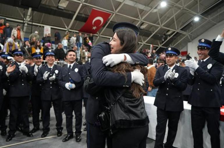 Mezuniyet töreninde evlilik teklifleri peş peşe geldi!