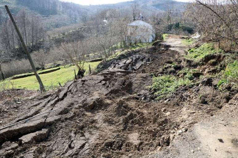 Evleri parça parça yutuyor! AFAD ekipleri geldi