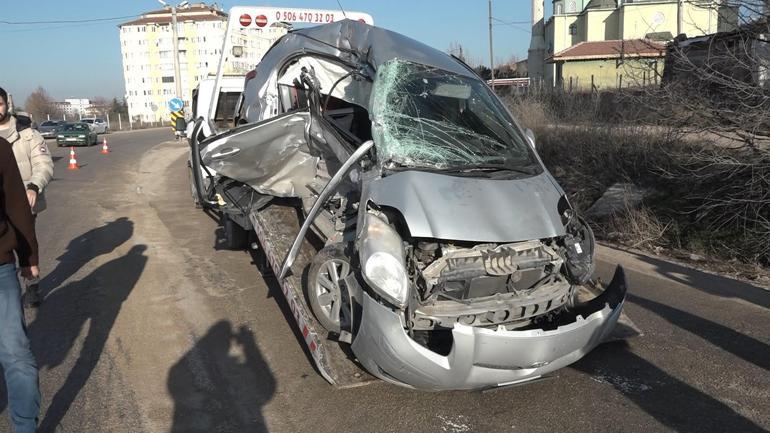 Eskişehir'de öğretim üyesi ve kızı, trafik kazasında hayatını kaybetti