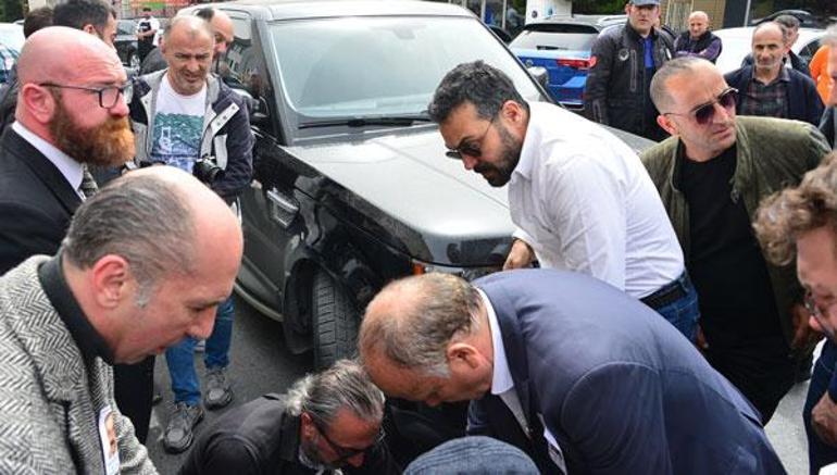 Erkan Petekkaya babasını toprağa verdi! Tabuta baktığı anlar yürek burktu