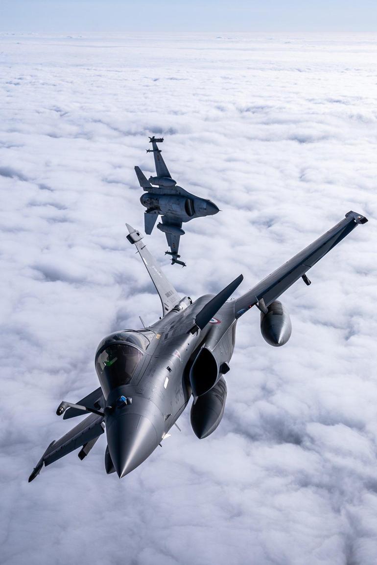 NATO'dan nefes kesen paylaşım! Türk F-16'ları Romanya semalarında