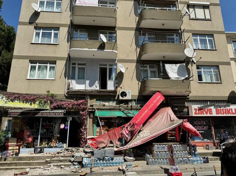 İstanbul'da balkon çöktü: 1 yaralı