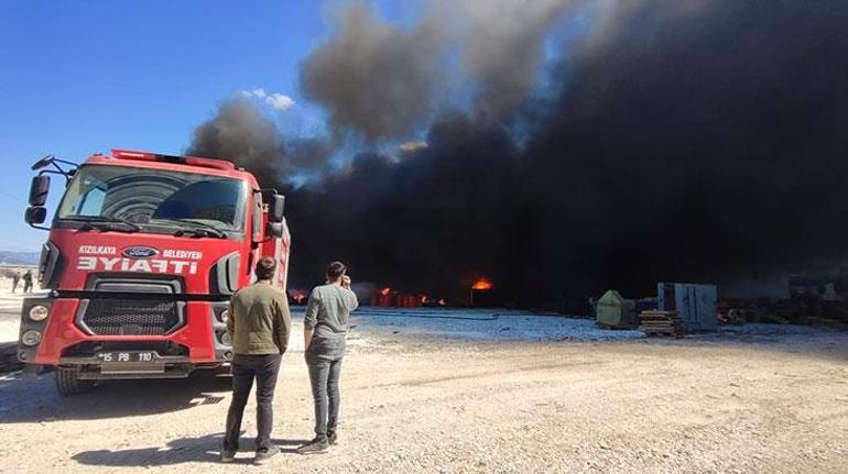 Burdur'da fabrika yangını