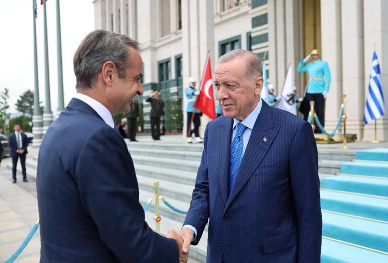 Erdoğan - Miçotakis zirvesi sonrası iki liderden önemli açıklamalar