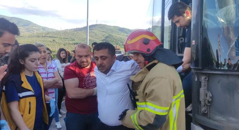 Faciadan dönüldü! Yolcu otobüsü TIR'a çarptı: 38 yolcu kazayı yara almadan atlattı