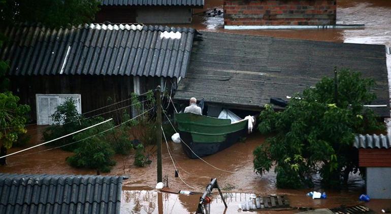 Brezilya'da sel felaketi! 37 kişi yaşamını yitirdi, kayıplar var