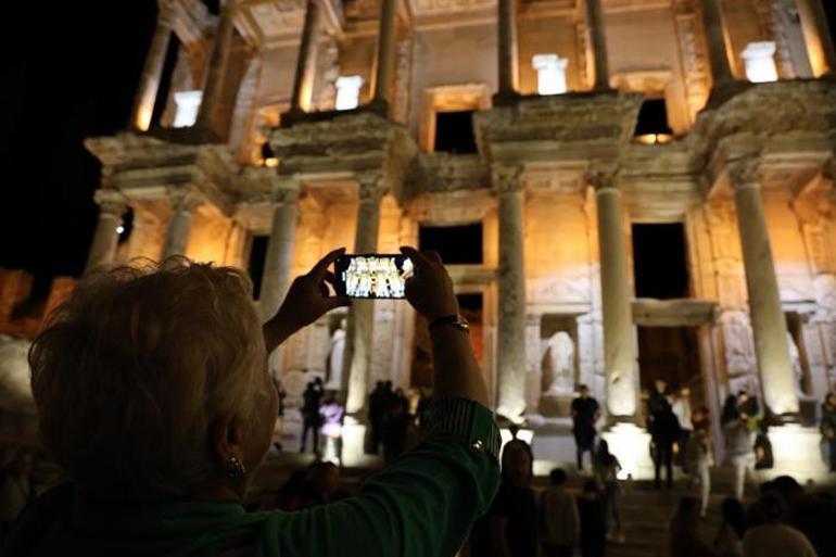 Türkiye'de ilk kez Efes Antik Kenti’nde uygulandı! 'Çok etkileyici'