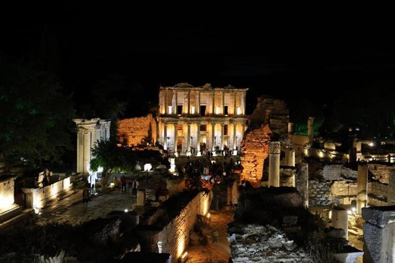 Türkiye'de ilk kez Efes Antik Kenti’nde uygulandı! 'Çok etkileyici'