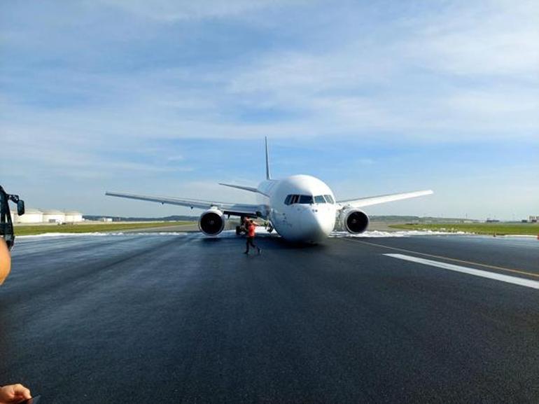 Son dakika... İstanbul Havalimanı'nda kargo uçağı gövdesi üzerine iniş yaptı